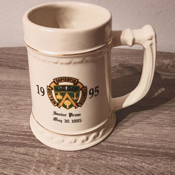 BEER MUG MELIOR SAPIENTIA CUNCTIS 1995 .SENIOR FROM MAY 30,1995. - Picture 1 of 3